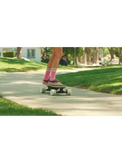 Razor X Cruiser Lithium-Powered Electric Skateboard -Fun Puzzle For Children Shop LNLUX SQ7 0000000099 N A SLd3