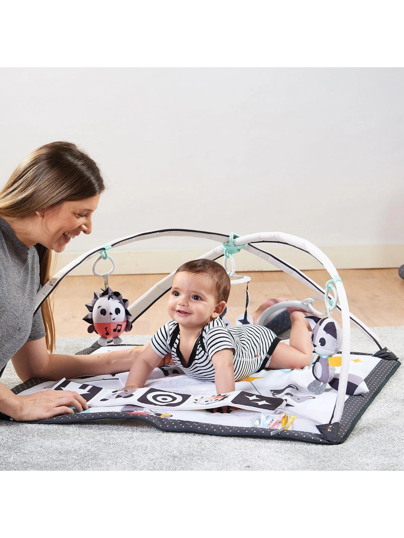 Tiny Love Black & White Gymini® 4 Tiny Love Black & White Gymini® - Image 2