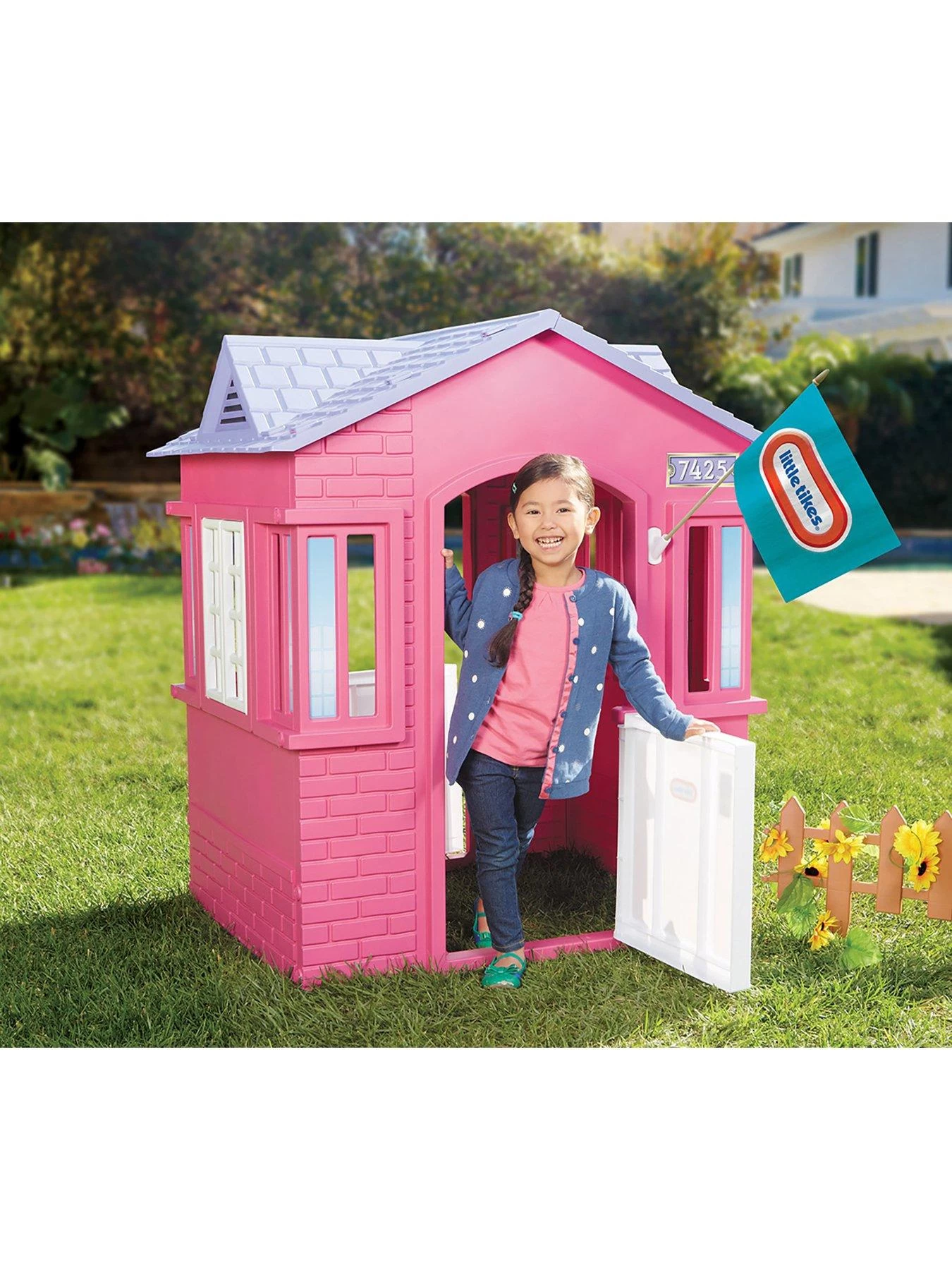 Little Tikes Cape Cottage Playhouse - Pink 5 Little Tikes Cape Cottage Playhouse - Pink - Image 3
