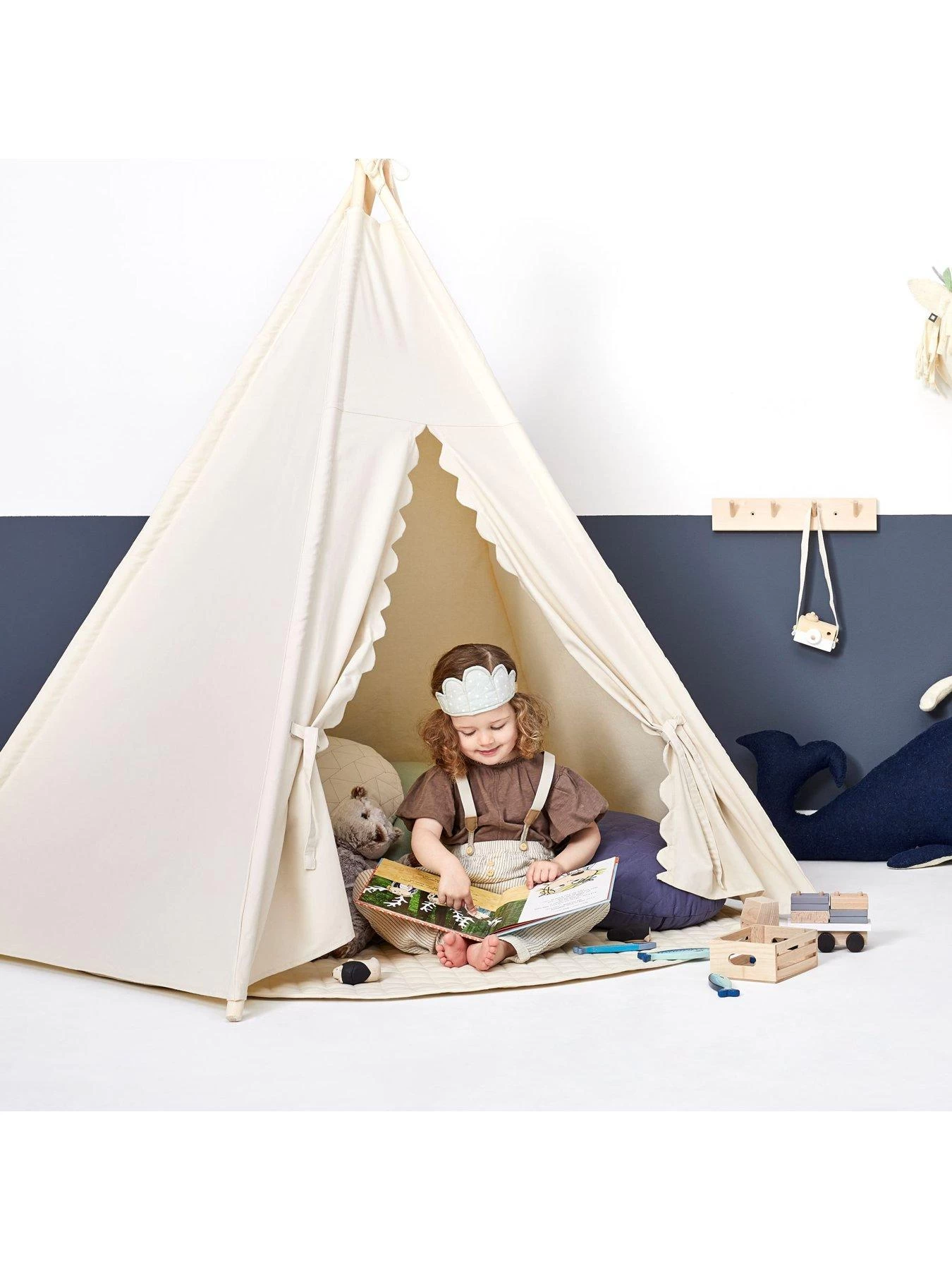 The Little Green Sheep Teepee Play Tent - Linen 8 The Little Green Sheep Teepee Play Tent - Linen - Image 6