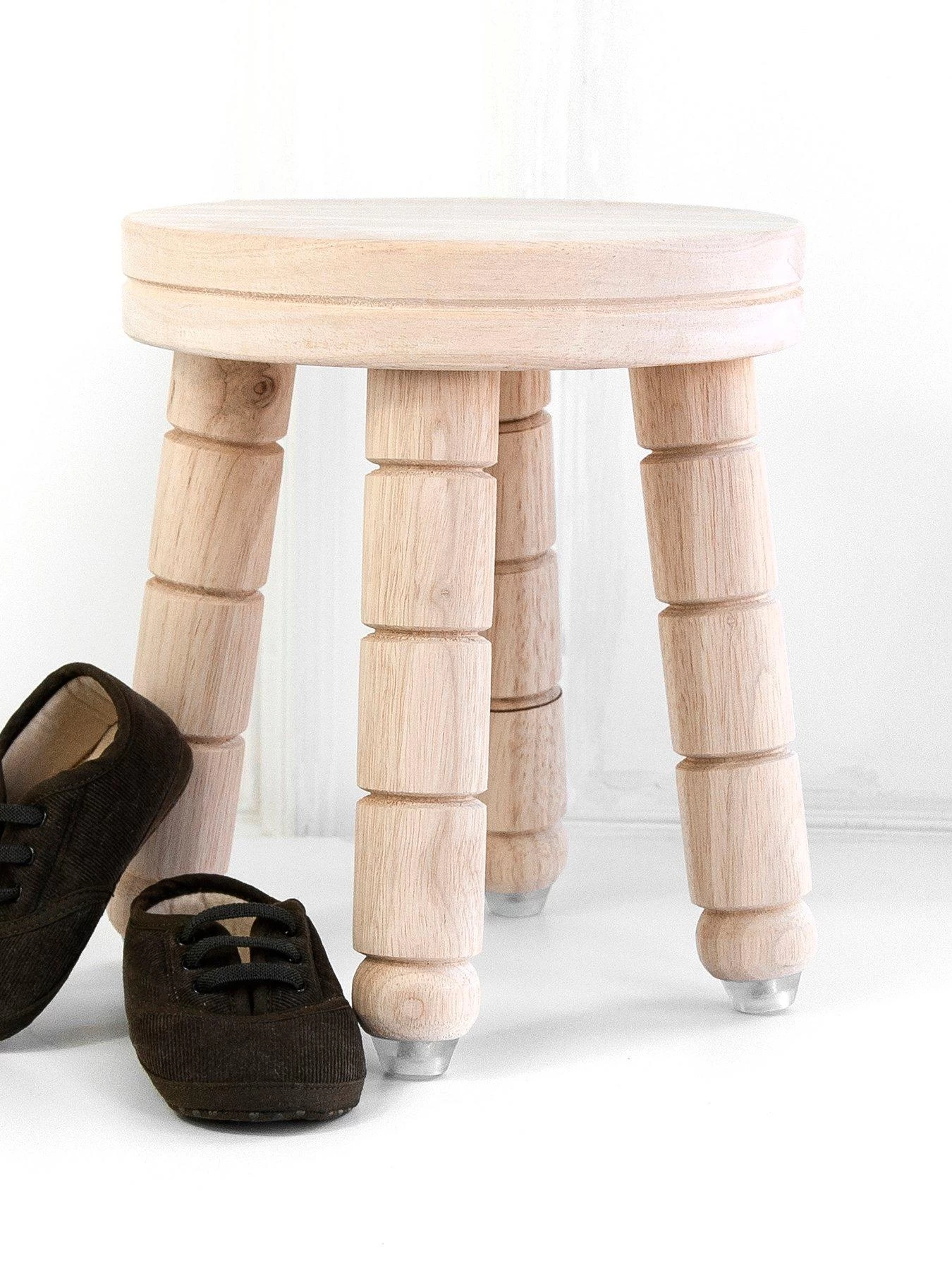 Treat Republic Personalised Cute Lion Kids Wooden Stool 4 Treat Republic Personalised Cute Lion Kids Wooden Stool - Image 2