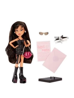 Bratz Celebrity Day Fashion  Doll - Kylie Jenner -Fun Puzzle For Children Shop VL09A SQ2 0000000099 N A SLf