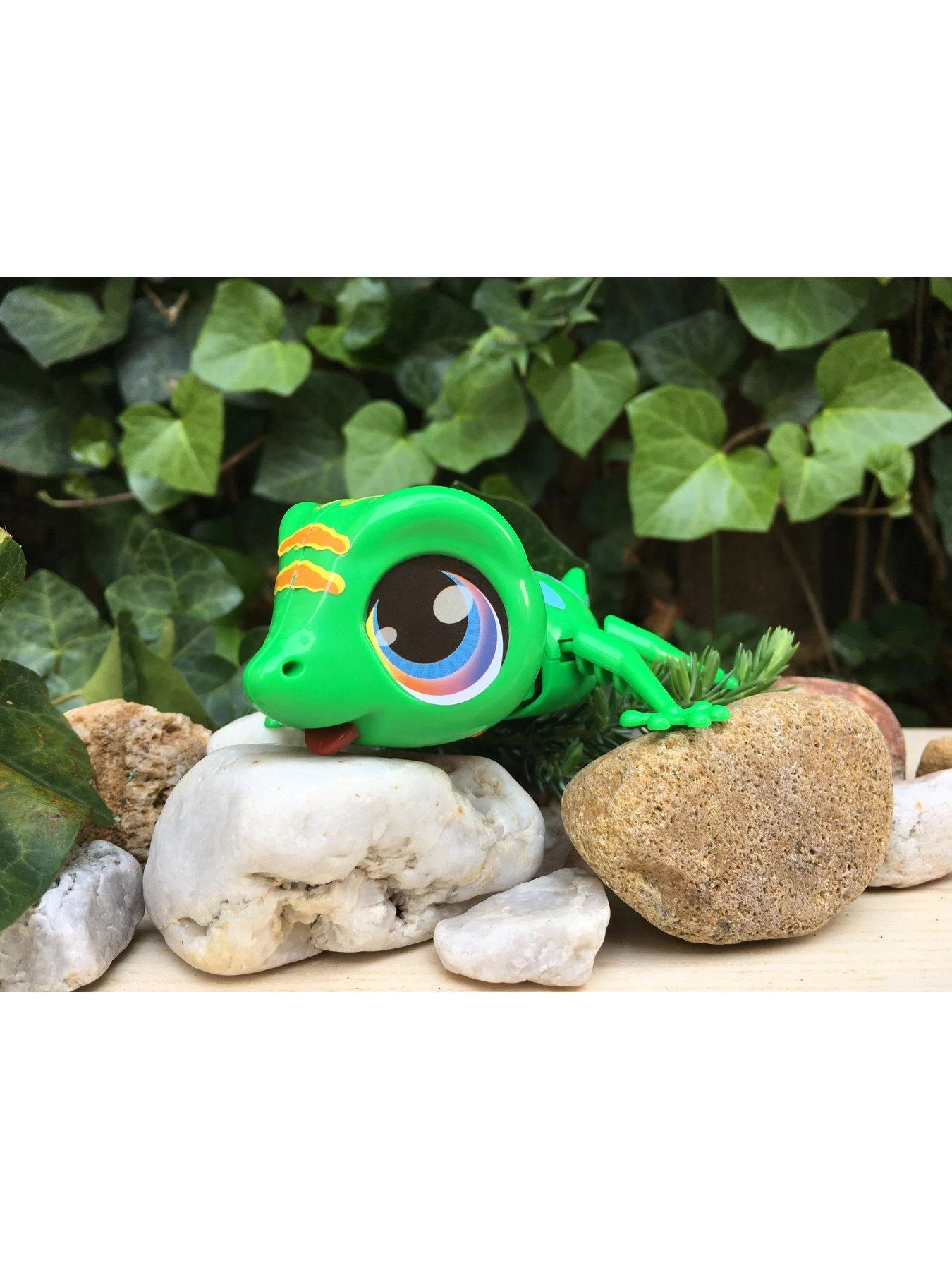 Build-a-Bot Build A Bot Glow Gecko 4 Build-a-Bot Build A Bot Glow Gecko - Image 2